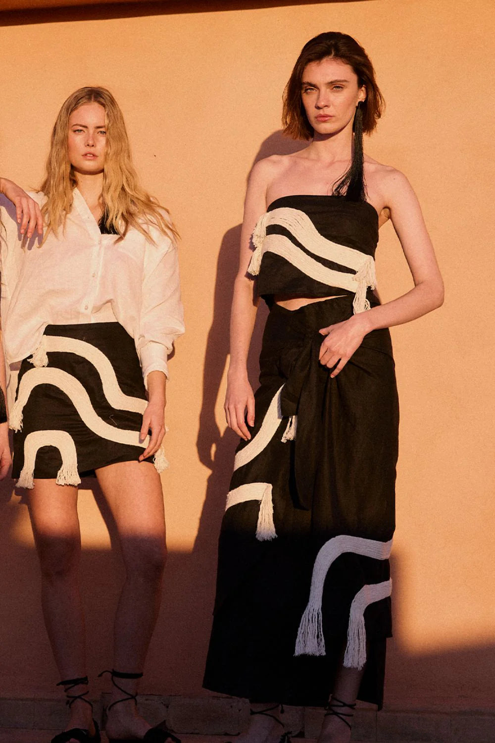 Falda Iana Bordado Negro